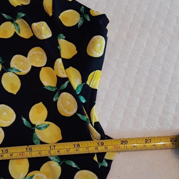 Lemon blouse 🍋 - Picture 4 of 6